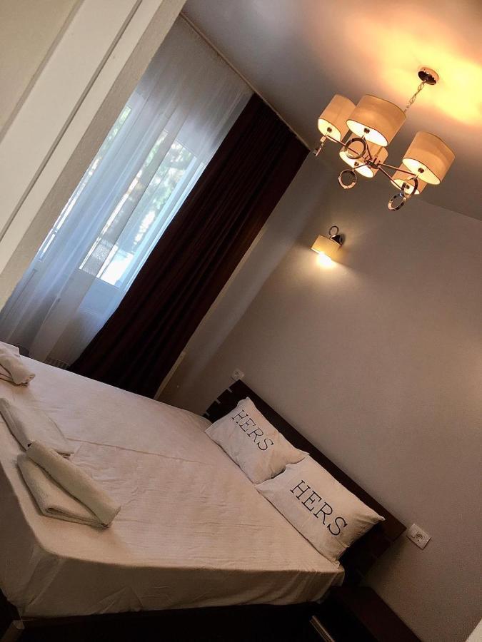 Modern Apartament Central Old Town Brašov Exteriér fotografie